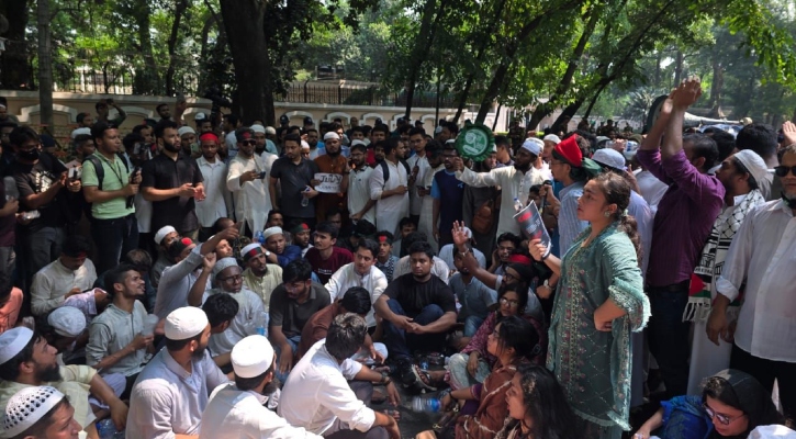 গণহত্যাকারী আ.লীগ নিষিদ্ধ না হওয়া পর্যন্ত লড়াই চলবে: সারজিস